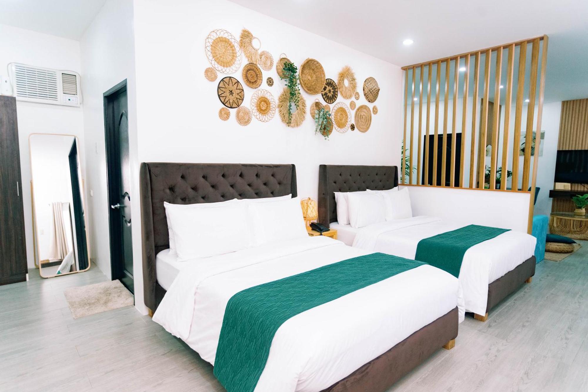 3 Peaks Resort & Boutique Hotel Lipa City Екстер'єр фото